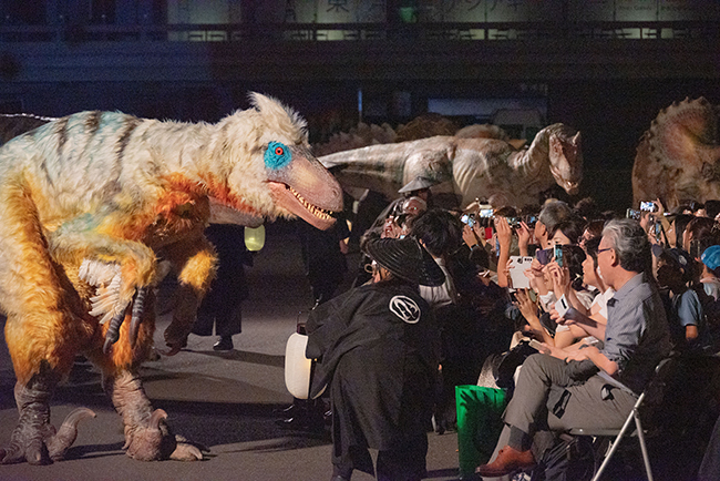 恐竜たちのナイトパレード「恐竜大夜行」レポート