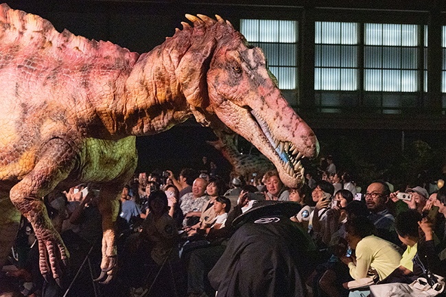 恐竜たちのナイトパレード「恐竜大夜行」レポート