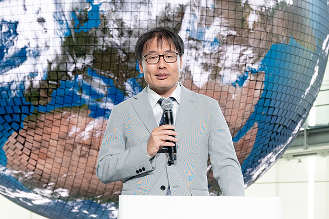 日本科学未来館の新規常設展示「量子コンピュータ・ディスコ」「未読の宇宙」とリニューアルした「ジオ・スコープ」の日本科学未来館の新規常設展示「量子コンピュータ・ディスコ」「未読の宇宙」と、リニューアルした「ジオ・スコープ」のレポート画像