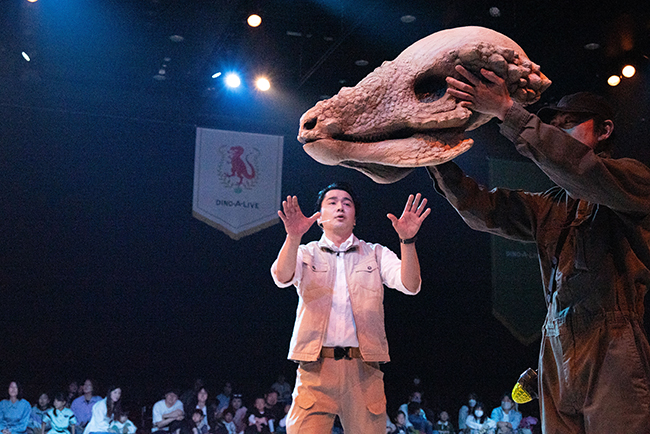 恐竜ライブエンターテインメント「ディノサファリ 2025(DINO SAFARI 2025)」レポートの画像