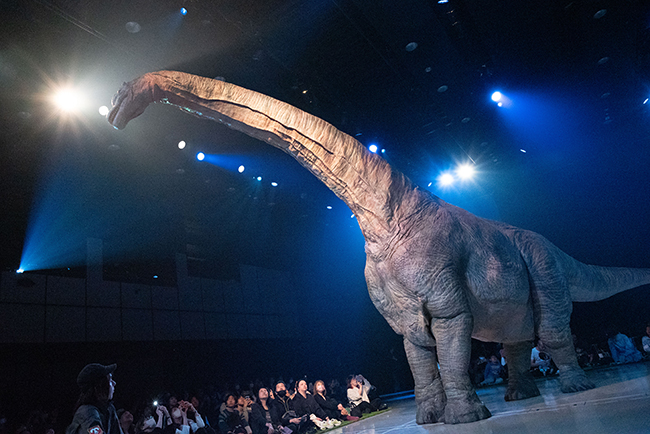 恐竜ライブエンターテインメント「ディノサファリ 2025(DINO SAFARI 2025)」レポートの画像