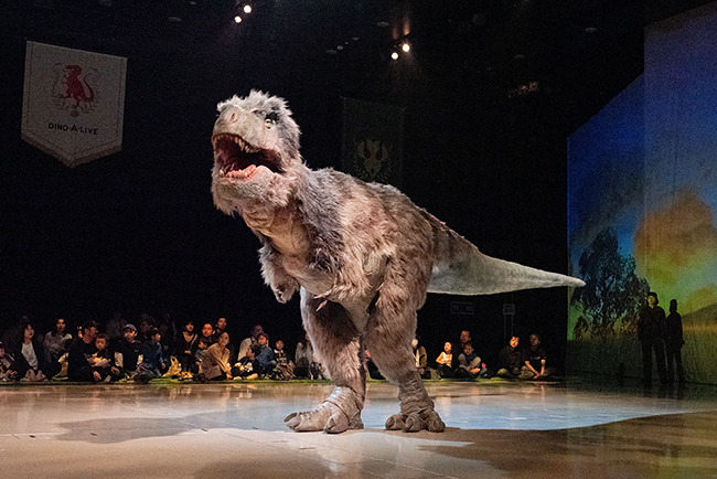 恐竜ライブエンターテインメント「ディノサファリ 2025(DINO SAFARI 2025)」レポートの画像